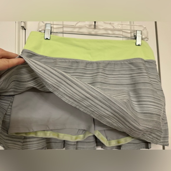 Lululemon Pace Setter Skirt 8 - Picture 2 of 5